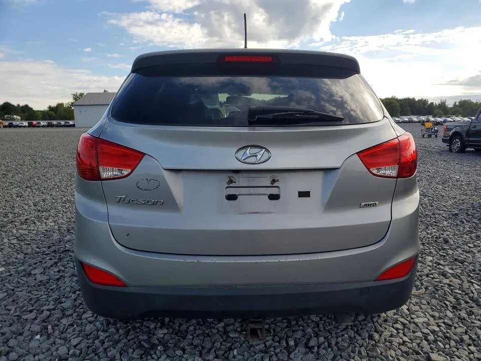 KM8JTCAF0FU989933 — 2015 HYUNDAI TUCSON photo 6