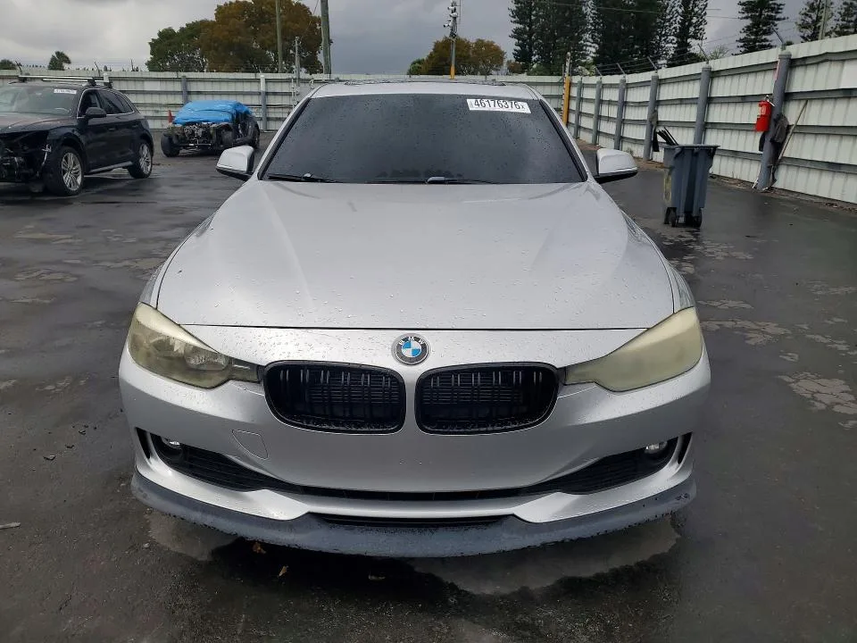 WBA3B1G55FNT63997 — 2015 BMW 320 photo 5