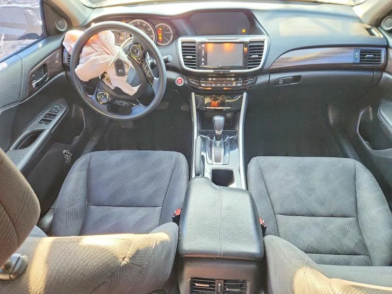 1HGCR2F05GA232251 — 2016 HONDA ACCORD photo 8