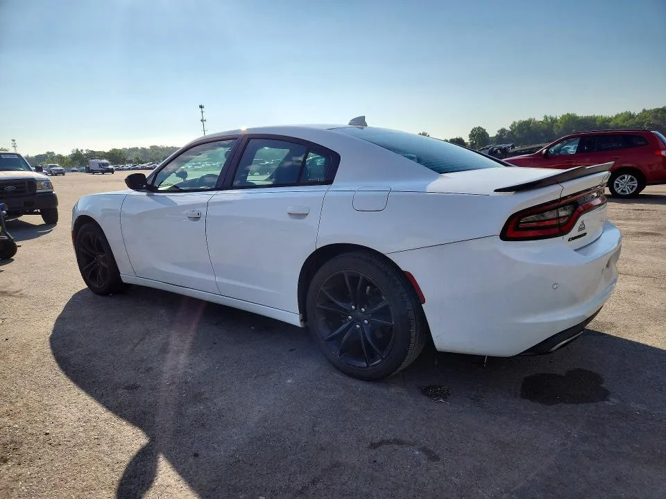 2C3CDXHG7GH146658 — 2016 DODGE CHARGER photo 2