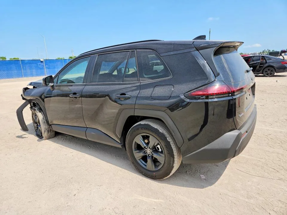 2T36DRBV2TC011238 — 2026 TOYOTA RAV4 photo 2