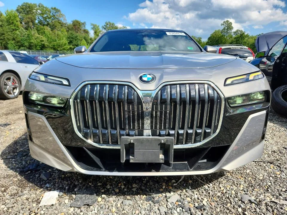 WBA23EH07RCR48258 — 2024 BMW 740 photo 5