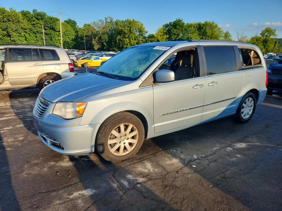 2C4RC1BG6DR564889 — 2013 CHRYSLER TOWN & COUNTRY photo 1