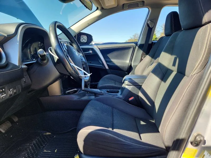 JTMRFREV8JD237554 — 2018 TOYOTA RAV4 photo 7