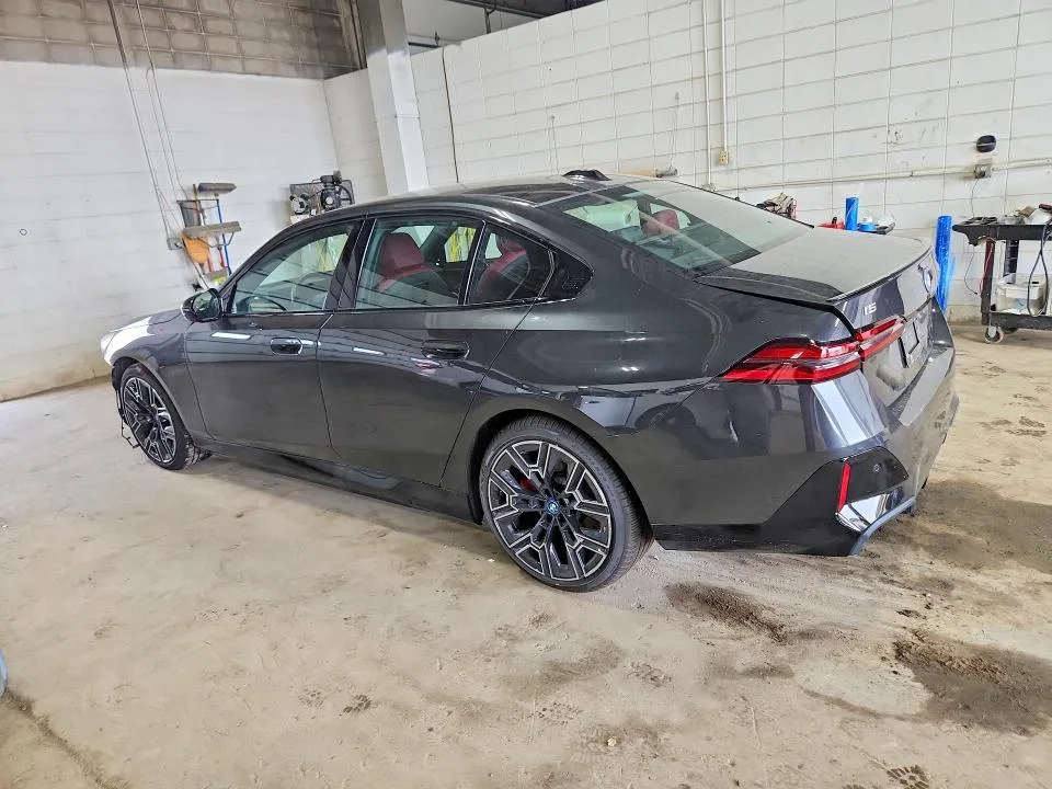 WBY13HG06SCT42679 — 2025 BMW I5 photo 2