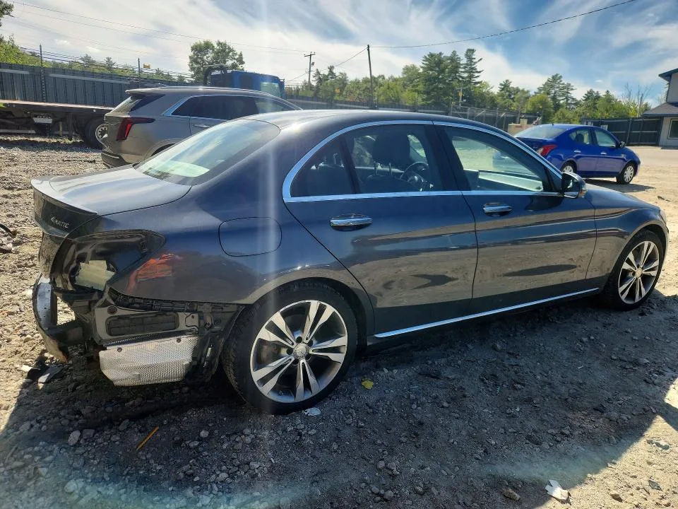 55SWF4KB5GU159881 — 2016 MERCEDES-BENZ C photo 3
