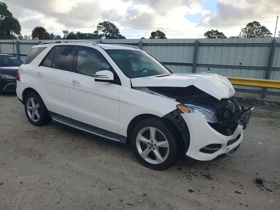 4JGDA5JB4JB099709 — 2018 MERCEDES-BENZ GLE photo 4