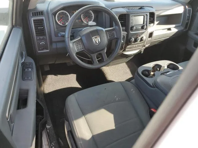 3C6JR6DT1JG177954 — 2018 RAM 1500 photo 8