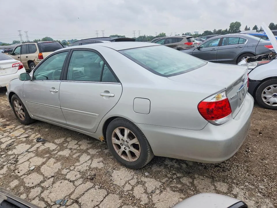 4T1BF30K26U113035 — 2006 TOYOTA CAMRY photo 2
