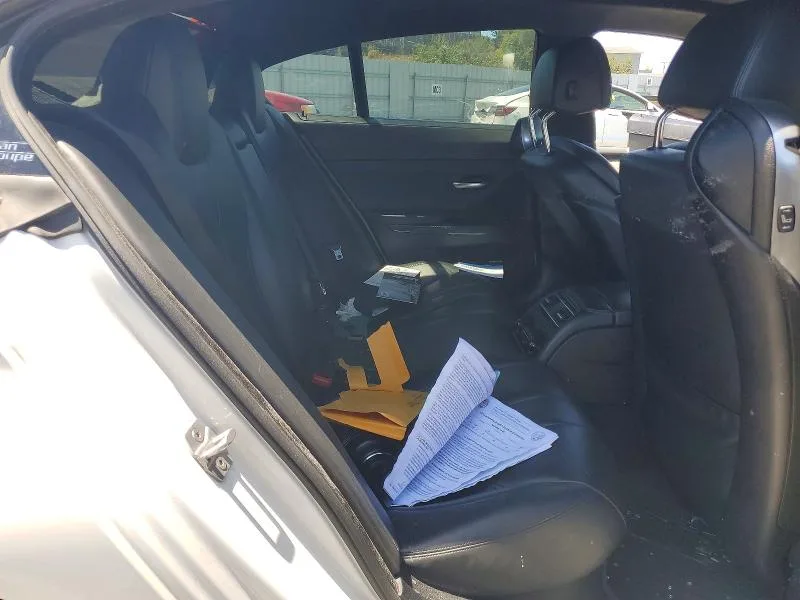 WBA6D4C53JGA01018 — 2018 BMW 650 photo 10