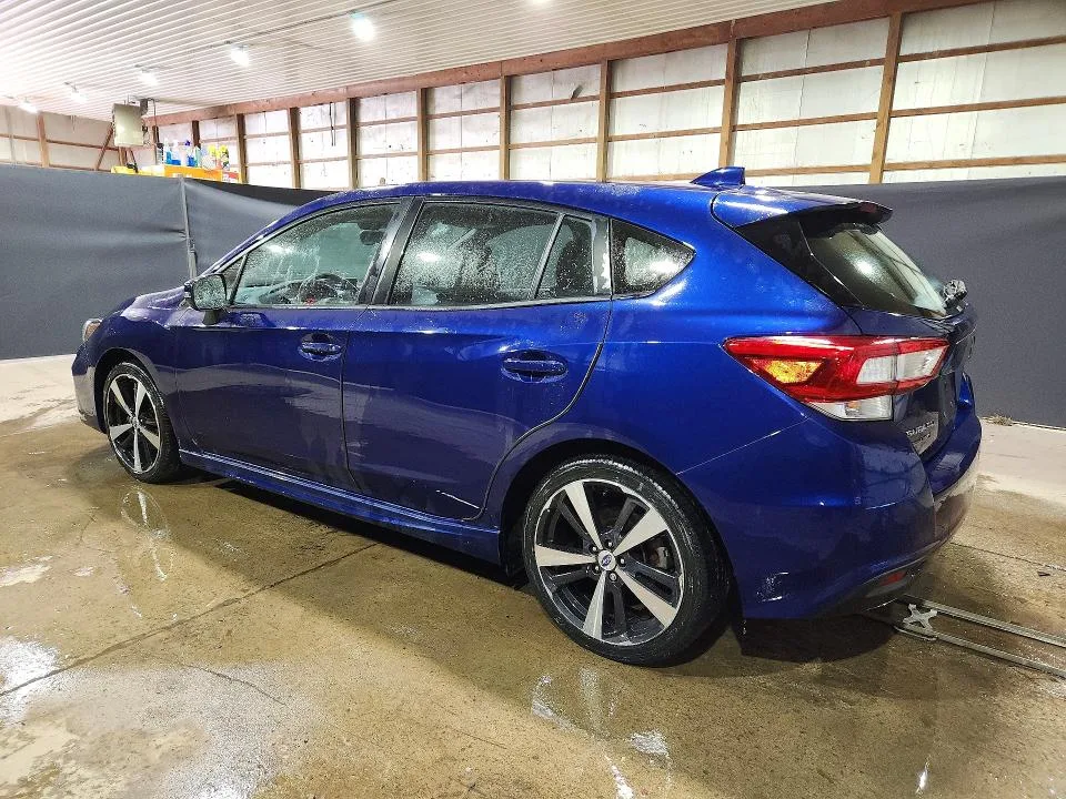 4S3GTAM66H3710105 — 2017 SUBARU IMPREZA photo 2