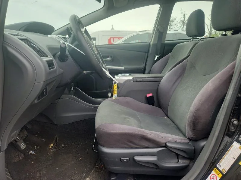 JTDZN3EUXE3360517 — 2014 TOYOTA PRIUS V photo 7