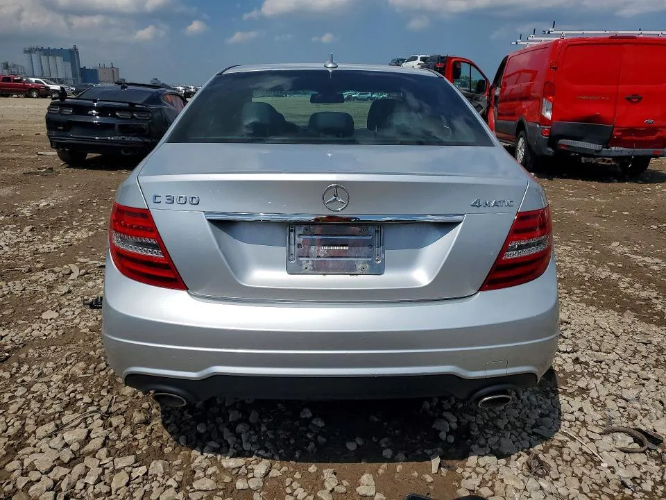 WDDGF8BB0CF912516 — 2012 MERCEDES-BENZ C photo 6