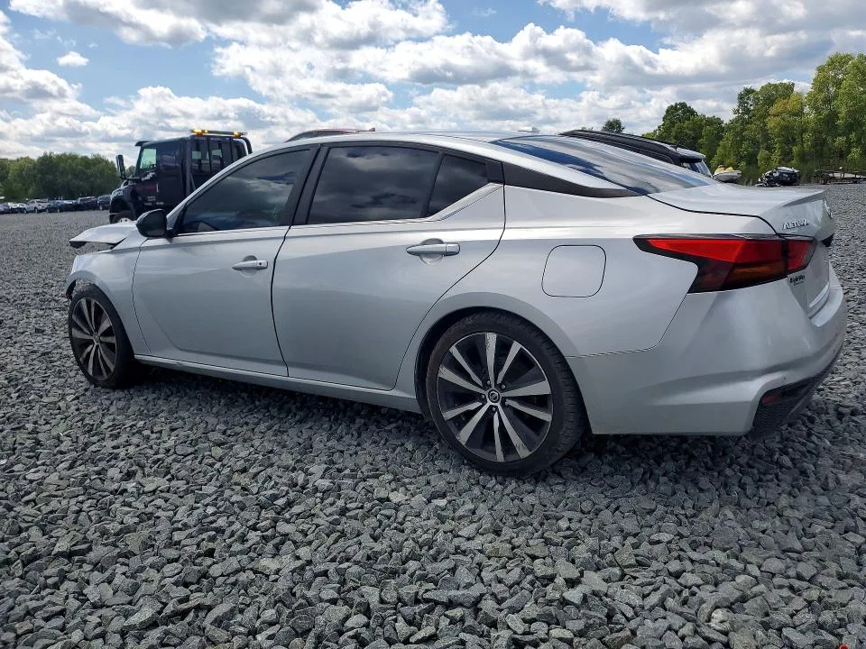 1N4BL4CVXLC133369 — 2020 NISSAN ALTIMA photo 2