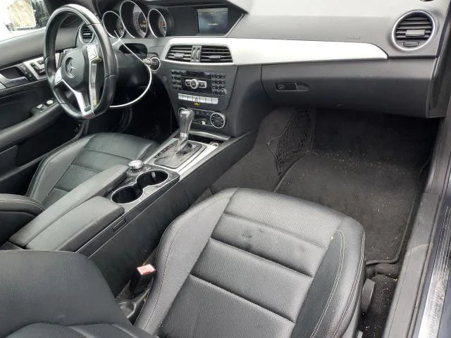 WDDGJ4HB6DF972977 — 2013 MERCEDES-BENZ C photo 8