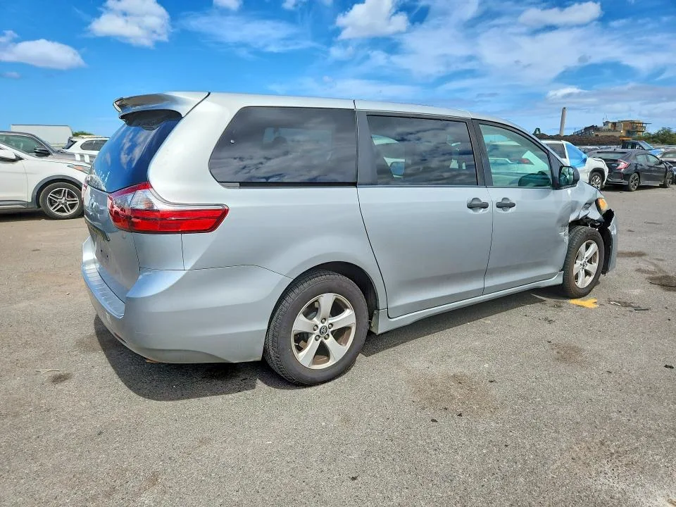 5TDZZ3DC2LS054789 — 2020 TOYOTA SIENNA photo 3