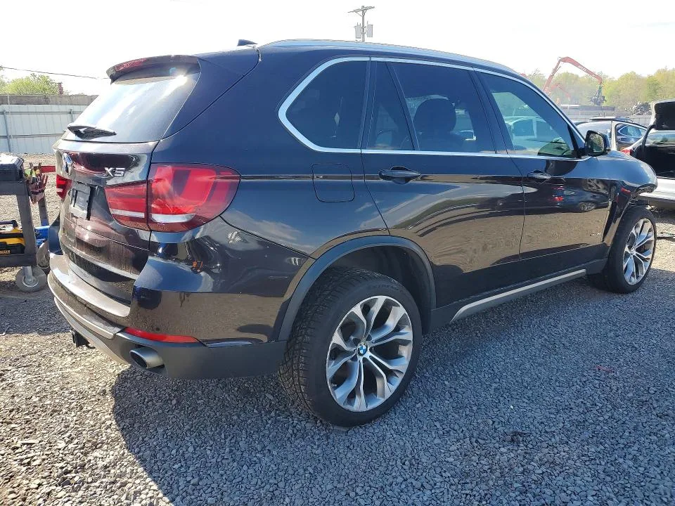 5UXKR0C37H0V69510 — 2017 BMW X5 photo 3
