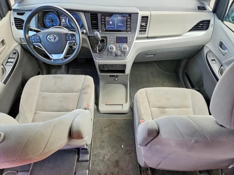 5TDZZ3DC2LS054789 — 2020 TOYOTA SIENNA photo 8