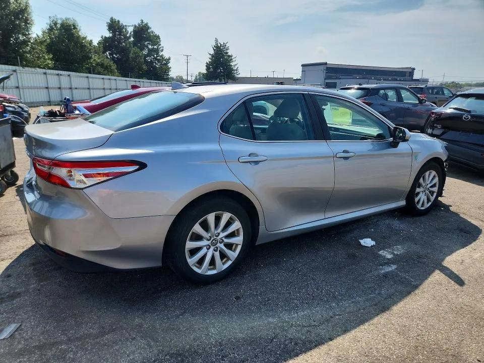 4T1C11AK5LU943154 — 2020 TOYOTA CAMRY photo 3