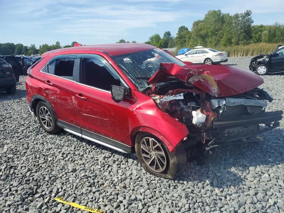JA4ATUAA2NZ012819 — 2022 MITSUBISHI ECLIPSE CROSS photo 4