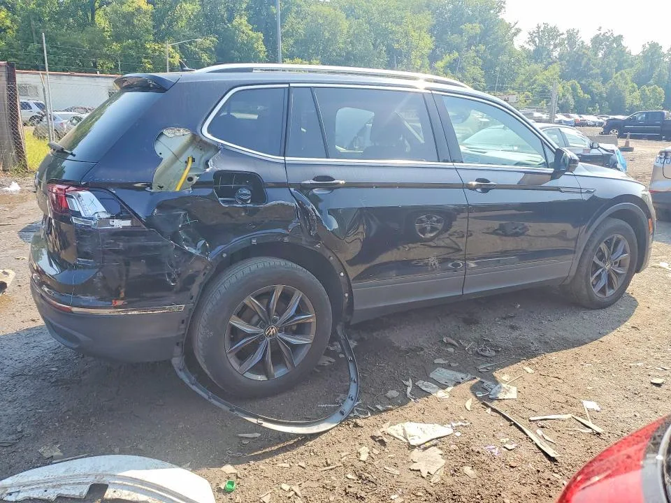 3VVNB7AX6PM095676 — 2023 VOLKSWAGEN TIGUAN photo 3