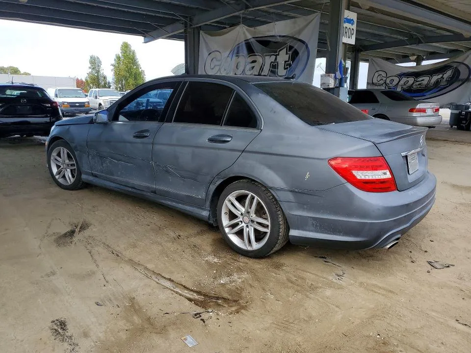 WDDGF4HB3ER306645 — 2014 MERCEDES-BENZ C photo 2