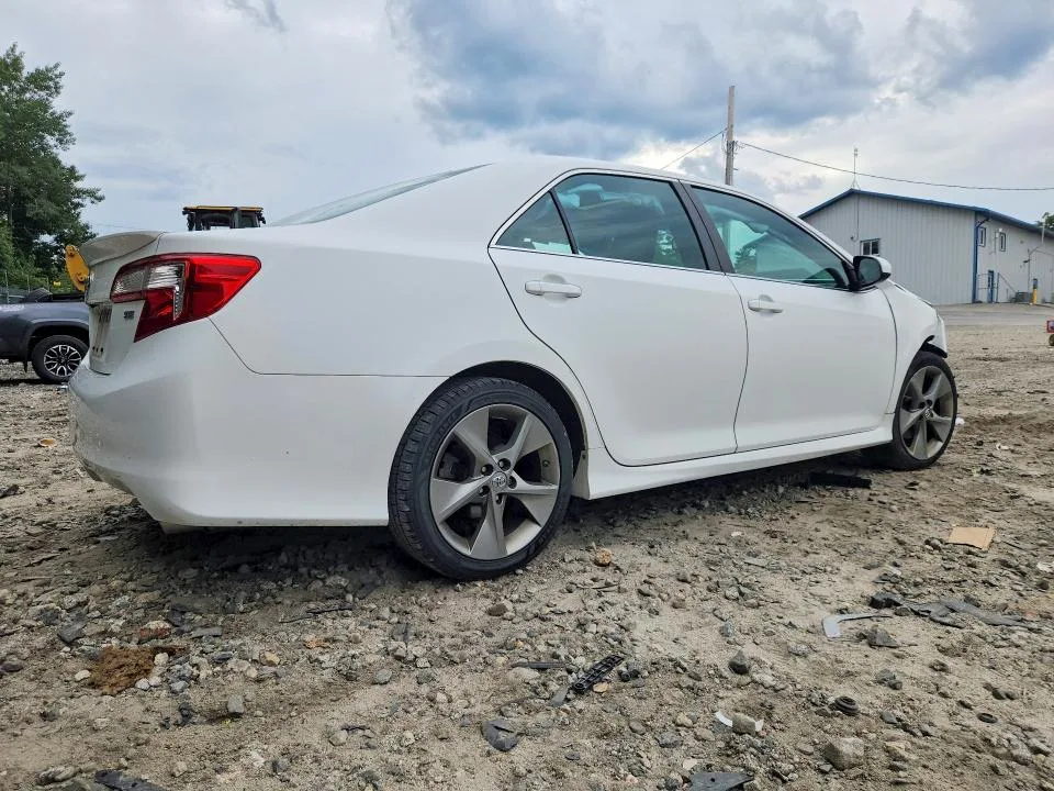 4T1BK1FK7EU539700 — 2014 TOYOTA CAMRY photo 3