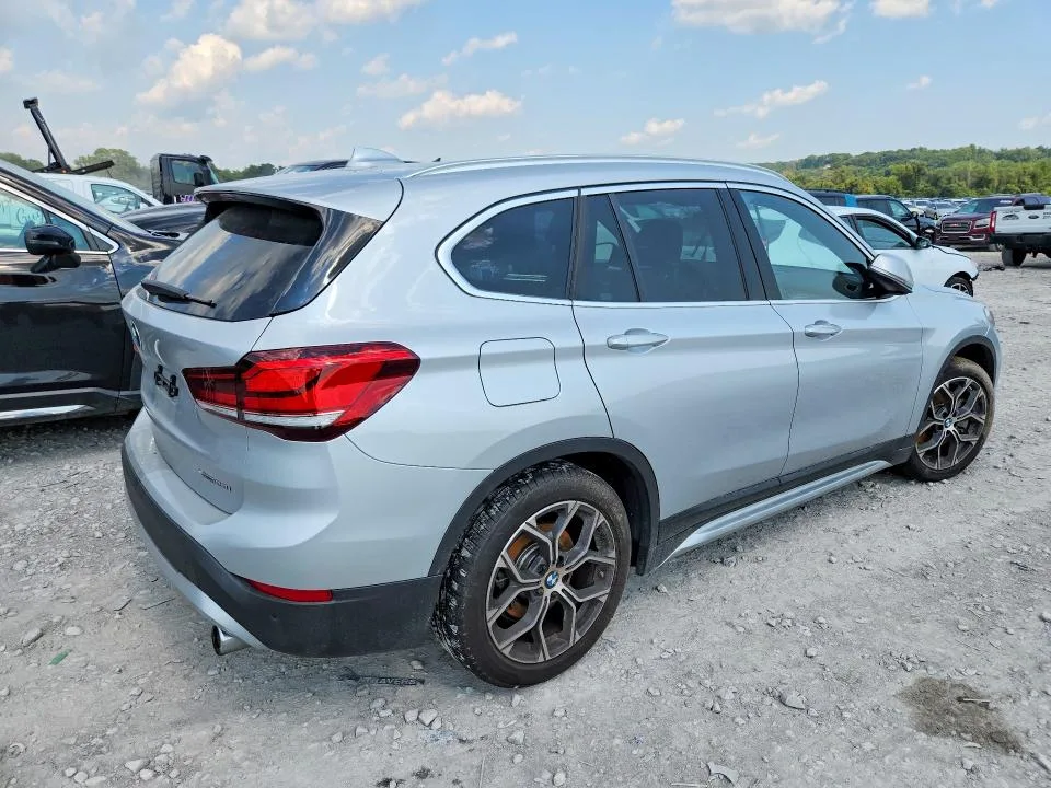 WBXJG9C06M5T94096 — 2021 BMW X1 photo 3