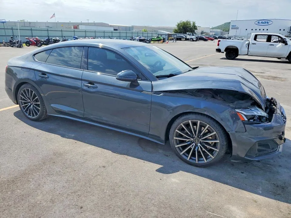 WAUCBCF50NA029153 — 2022 AUDI A5 photo 4