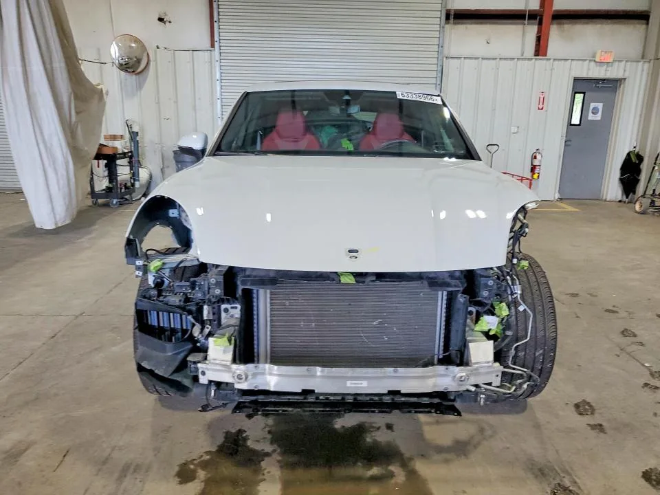 WP1AA2AY2PDA00147 — 2023 PORSCHE CAYENNE photo 5