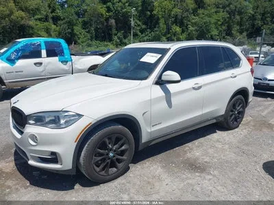 5UXKR2C50J0Z20180 — 2018 BMW X5 photo 2