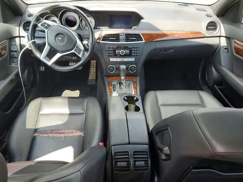 WDDGF8BB0CF912516 — 2012 MERCEDES-BENZ C photo 8