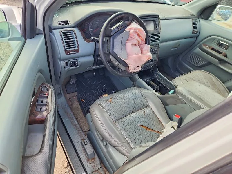 2HKYF18785H512480 — 2005 HONDA PILOT photo 8