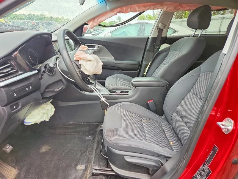 KNDCB3LC7N5509351 — 2022 KIA NIRO photo 7