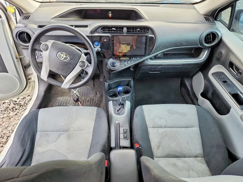 JTDKDTB36E1563688 — 2014 TOYOTA PRIUS C photo 8
