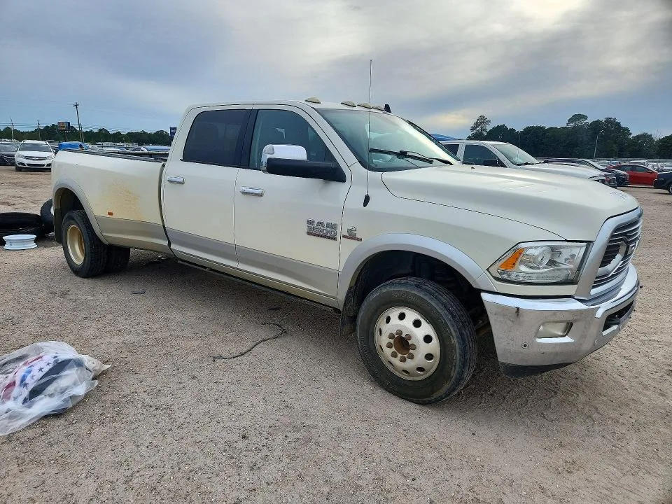 3C63RRJLXJG200517 — 2018 RAM 3500 photo 4