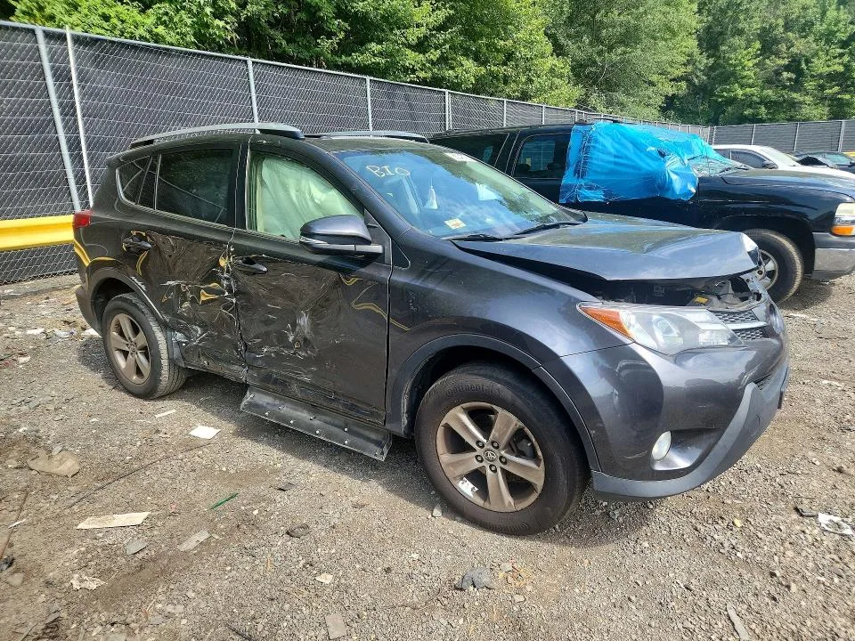 JTMRFREV0FD120588 — 2015 TOYOTA RAV4 photo 4