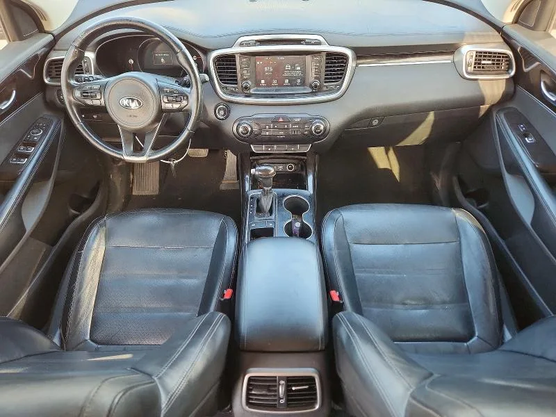 5XYPH4A15JG408785 — 2018 KIA SORENTO photo 8