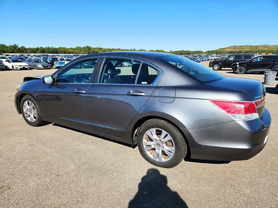 1HGCP2F60CA018966 — 2012 HONDA ACCORD photo 2