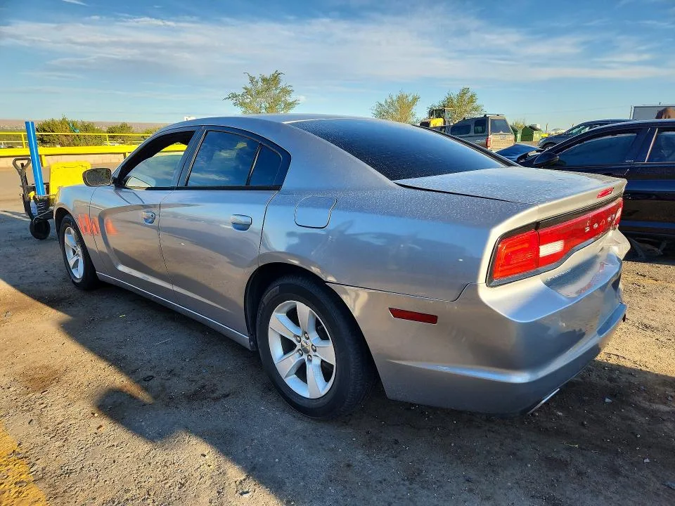 2C3CDXBG1EH193108 — 2014 DODGE CHARGER photo 2