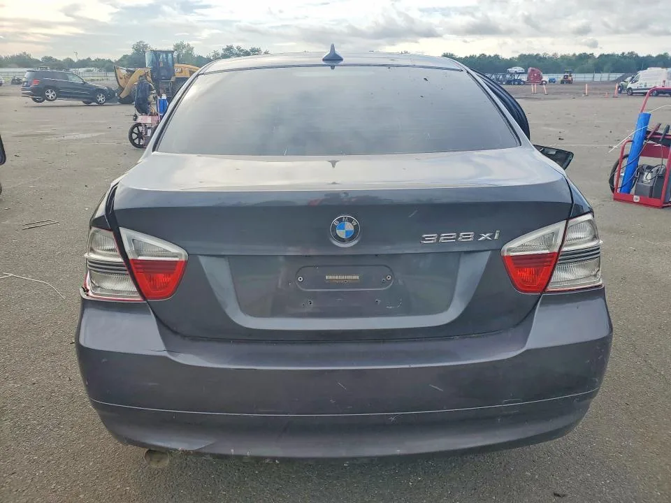 WBAVC73587KP31039 — 2007 BMW 328 photo 6