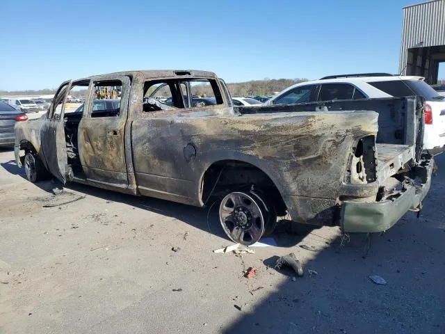 3C63RRGL3FG556225 — 2020 RAM 3500 photo 2
