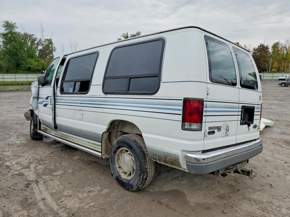 1FDEE1468VHC09342 — 1997 FORD ECONOLINE photo 2