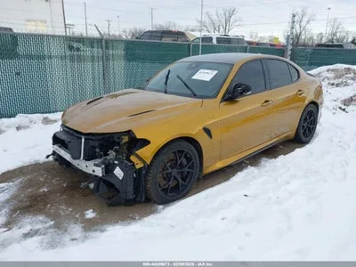 ZARFAMEV9N7656155 — 2022 ALFA ROMEO GIULIA photo 2