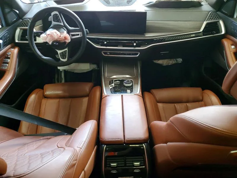 5UX33EM0XR9V87293 — 2024 BMW X7 photo 8