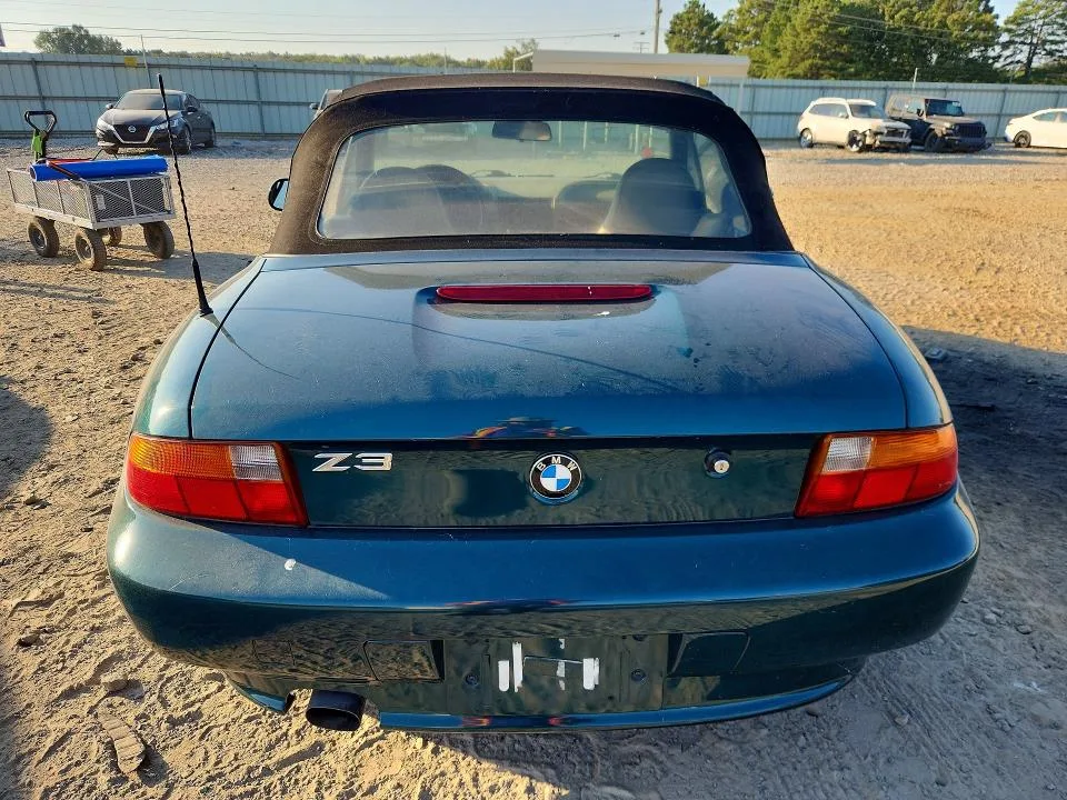 4USCH7322TLB74017 — 1996 BMW Z3 photo 6