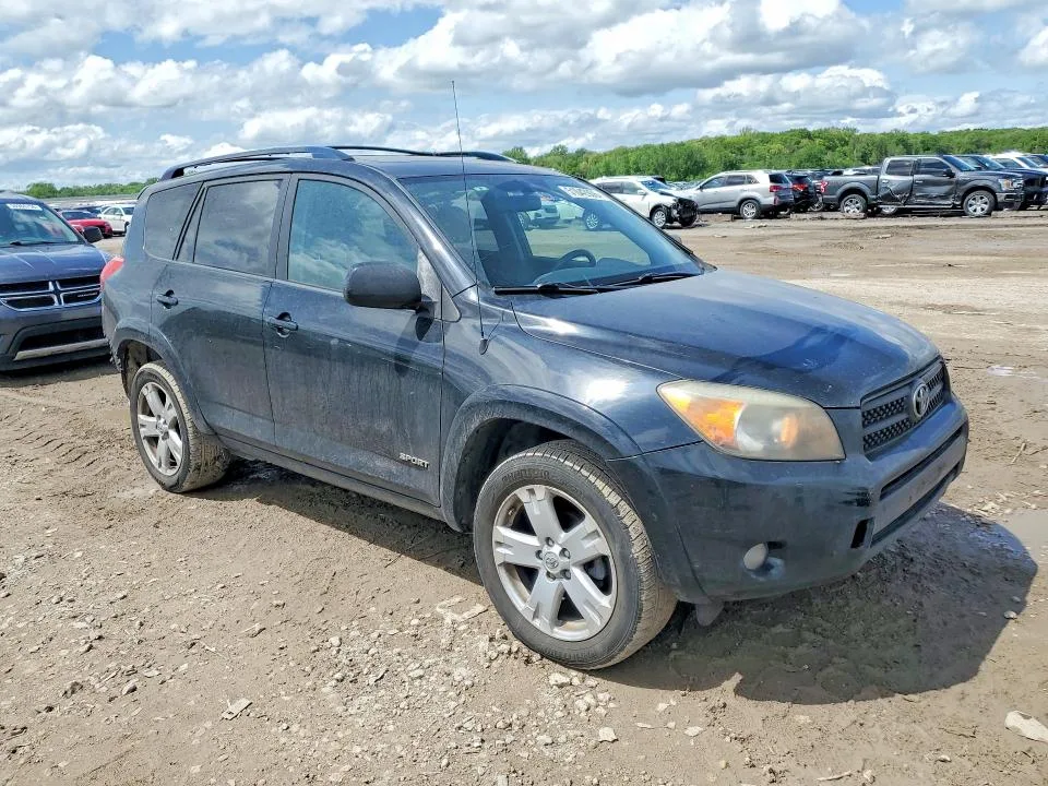 JTMBD32V476037728 — 2007 TOYOTA RAV4 photo 4