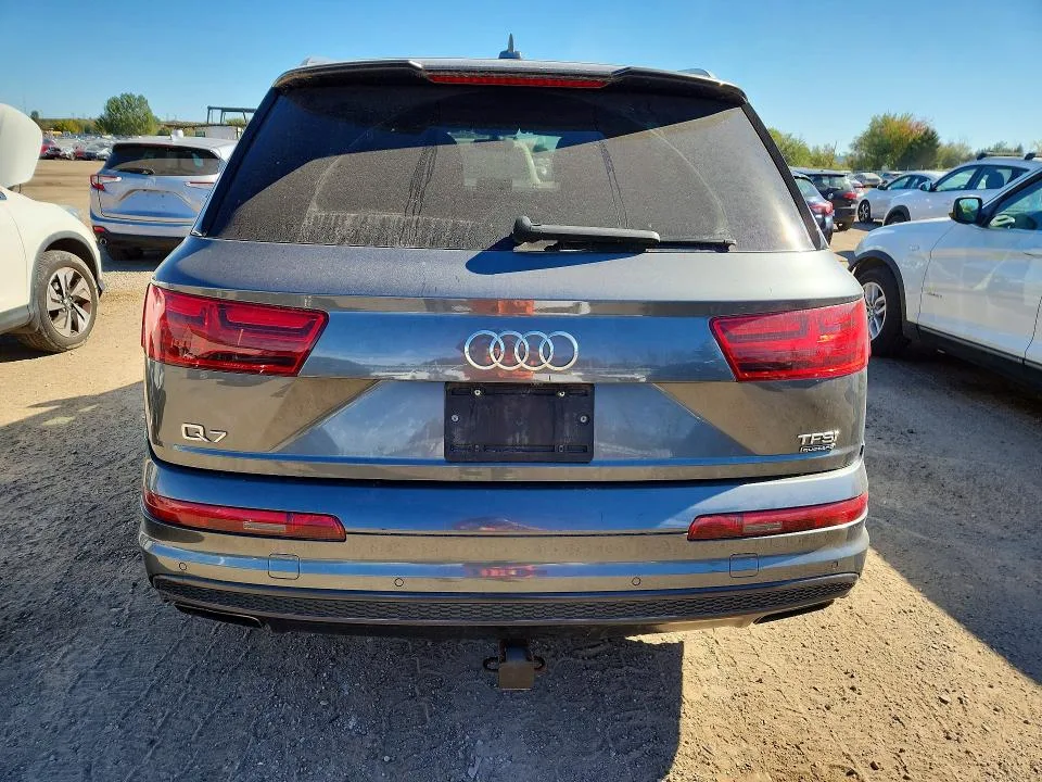 WA1WAAF78HD010808 — 2017 AUDI Q7 photo 6