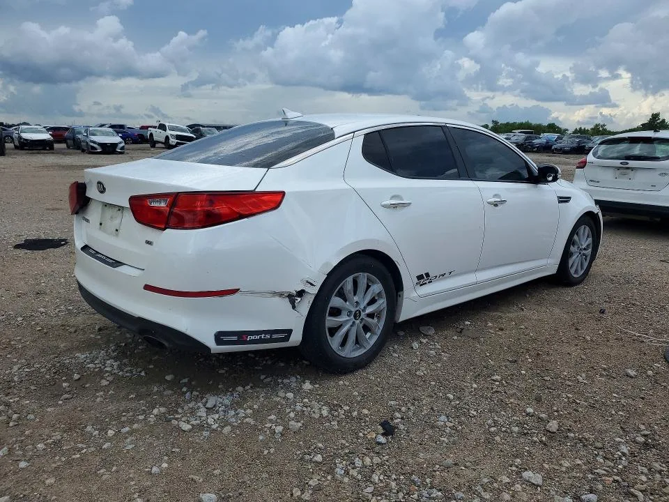 KNAGM4A78F5615166 — 2015 KIA OPTIMA photo 3