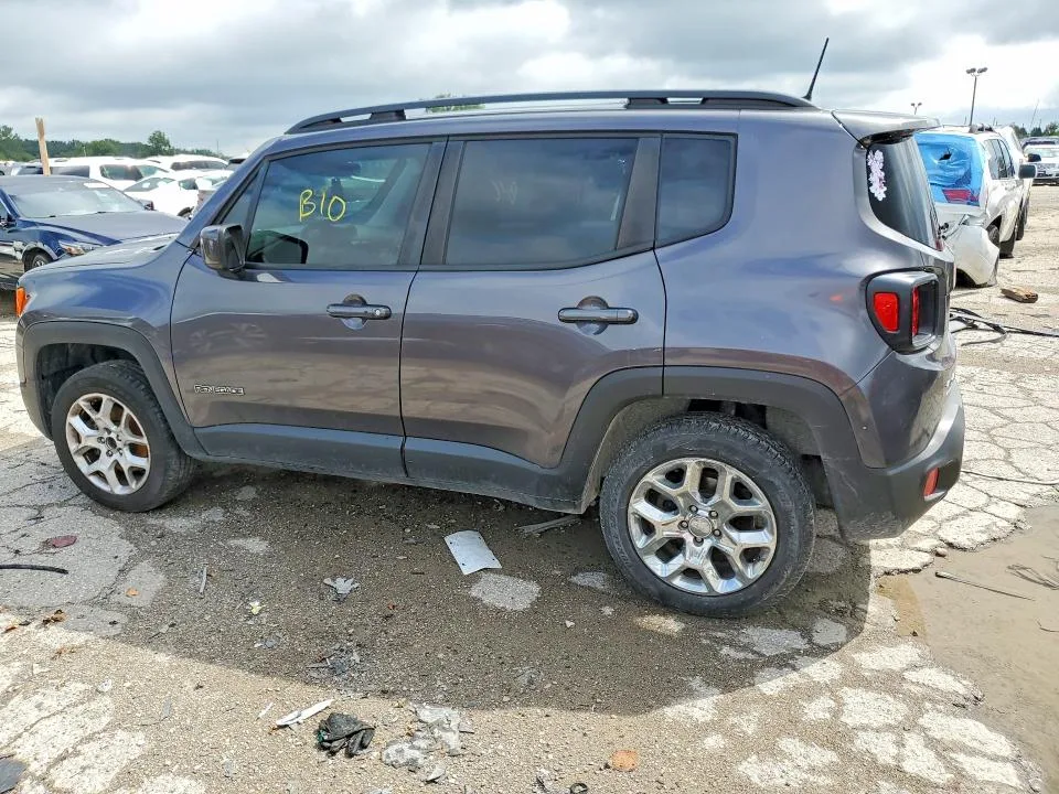 ZACCJBBB4JPH39145 — 2018 JEEP RENEGADE photo 2